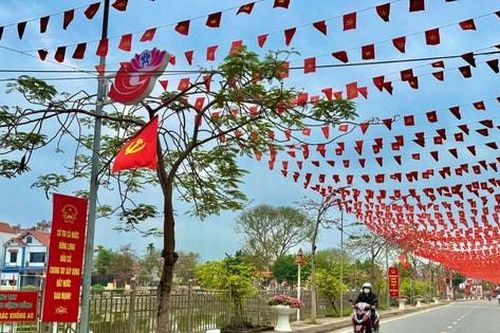 Liên Minh: Khi việc nhỏ trong làng tạo khí thế cho sự kiện lớn