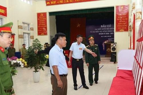 Phúc Sơn rà kỹ an ninh, an toàn trước giờ bỏ phiếu