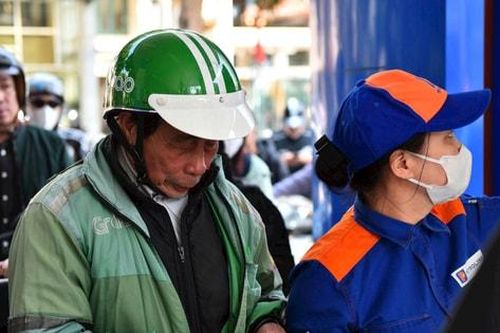 Tiếp tục giữ nguyên giá bán xăng dầu