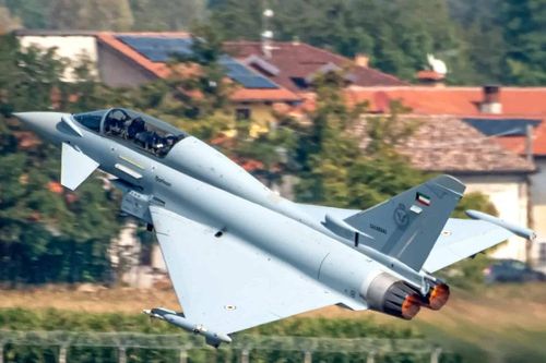Tiêm kích Eurofighter Typhoon tối tân hư hại nặng sau cuộc tấn công tên lửa của Iran