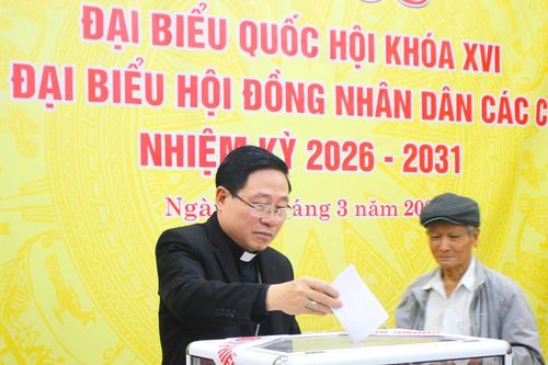Hưng Yên: Cử tri Tòa Giám mục Giáo phận Thái Bình tham gia bầu cử từ sớm