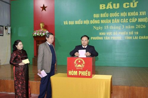 Hơn 300.000 cử tri các dân tộc Lai Châu nô nức đi bầu cử