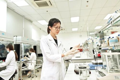 Bài 2: Xây dựng chiến lược phát triển dài hạn
