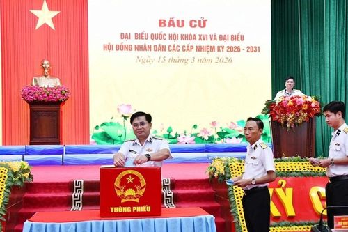 Rộn ràng Ngày hội bầu cử ở Vùng 5 Hải quân