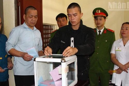 Những người bị tạm giữ, tạm giam ở Sơn La tham gia bầu cử đúng quy định