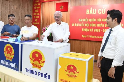 Đến 14 giờ 15 phút, 80,63% cử tri đã tham gia bỏ phiếu