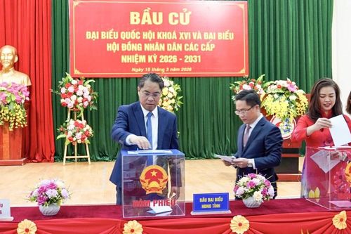 Cử tri tỉnh biên giới Cao Bằng hân hoan đi bầu cử