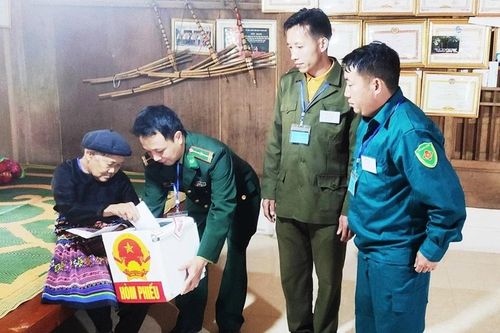 Lá phiếu từ trái tim