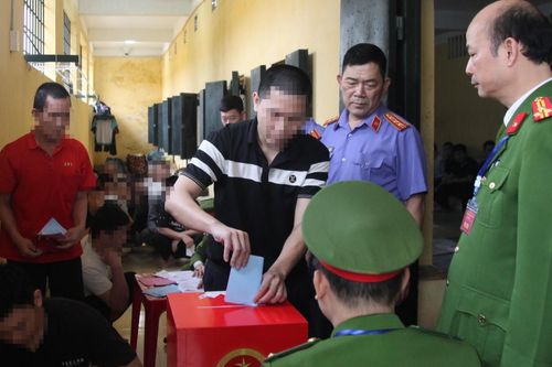 Thái Nguyên đưa hòm phiếu phụ đến trại tạm giam và cơ sở cai nghiện