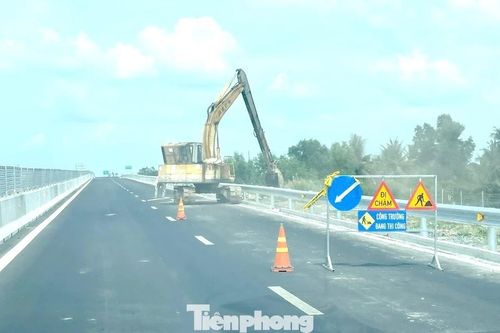 Đề xuất 'đóng cửa' cao tốc Hậu Giang - Cà Mau 1 tháng