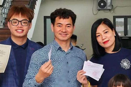 Niềm vui của Cục trưởng Xuân Bắc, NSND Công Lý cùng giới nghệ sĩ trong ngày hội lớn của toàn dân