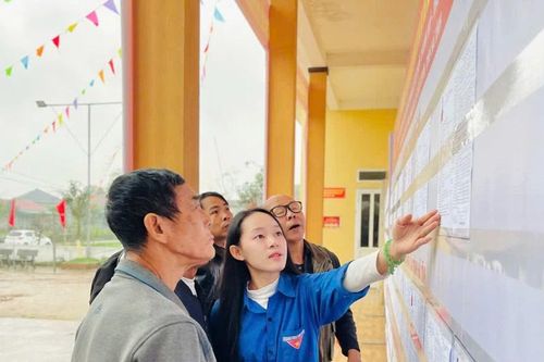 Tuổi trẻ Hà Tĩnh để lại dấu ấn đẹp tại các điểm bầu cử