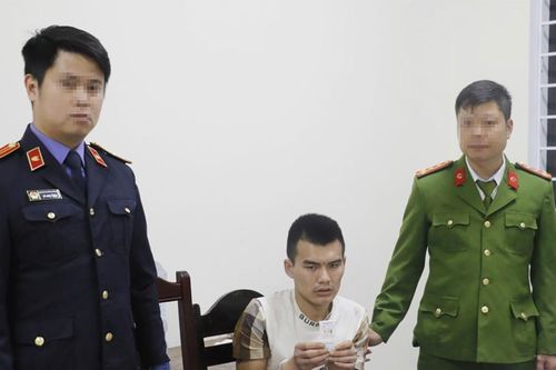 Bắt giữ nghi phạm bịt mặt xông vào phòng tập cướp dây chuyền vàng sau 6 giờ gây án