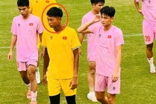 CAHN thắng kịch tính Ninh Bình 2-1; Lộ diện thủ môn Việt kiều 1m96 của U19 Việt Nam