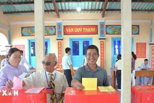 Niềm vui của cử tri đặc khu Phú Quý và xã đảo Tiền Tiêu trong Ngày hội non sông