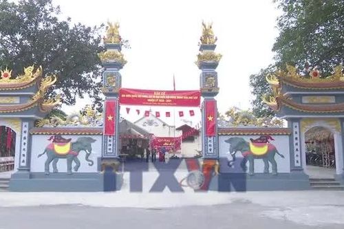 Công nhân ở Ninh Bình tham gia Ngày hội lớn