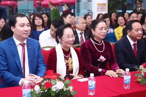 Trưởng Ban Tuyên giáo và Dân vận Trung ương Trịnh Văn Quyết bầu cử tại phường Đại Mỗ, Hà Nội