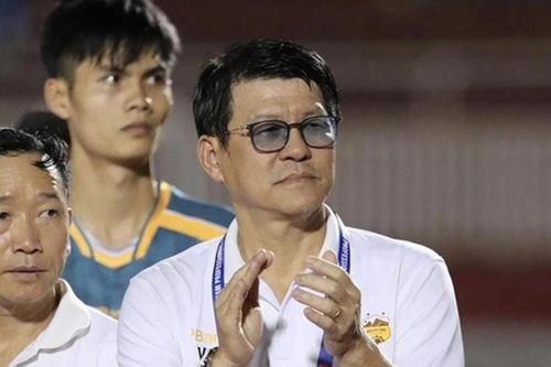 HLV Vũ Tiến Thành và điệp khúc 'đổ lỗi' sau thất bại của Ninh Bình tại V.League