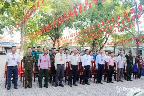 Phó Chủ tịch Thường trực UBND tỉnh Nguyễn Kim Long dự khai mạc bầu cử tại phường Long Hưng