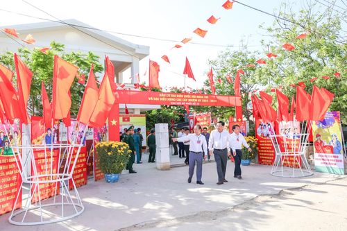 Hân hoan ngày hội non sông