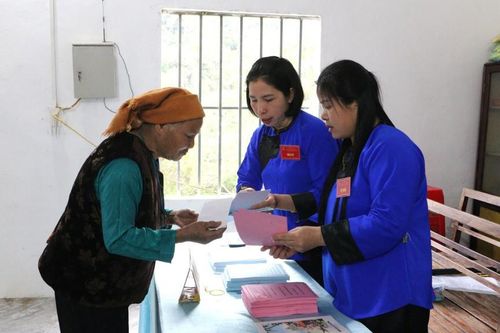 Tính đến 19 giờ ngày 15/3, tỷ lệ cử tri bỏ phiếu đạt 99,94%