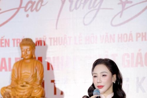 Hồ Quỳnh Hương ra mắt album Những ngày yên: Tụng kinh tiếng Việt giúp khai mở tâm trí