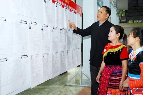 Cử tri xã Bắc Yên nô nức đi bỏ phiếu bầu cử