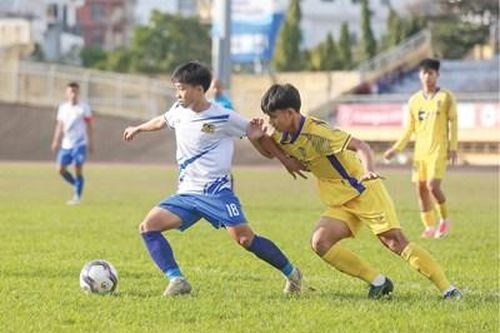 Cầu thủ người Quảng ở Huế