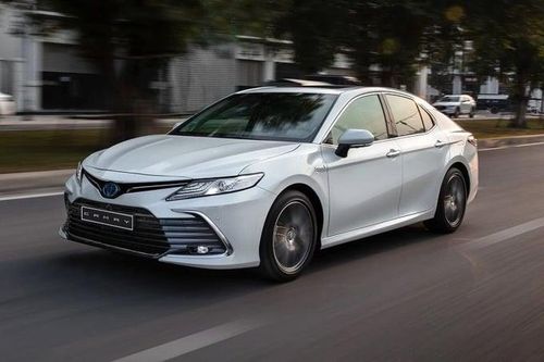 Hơn 2.000 xe Toyota Camry bị triệu hồi tại Việt Nam