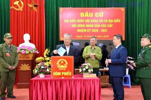 Cử tri cả nước nô nức tham gia 'Ngày hội non sông'
