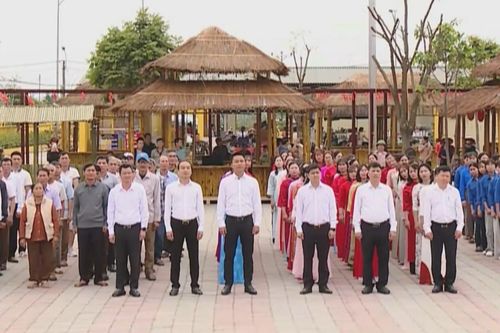 Xã Minh Châu thượng cờ trước ngày hội lớn
