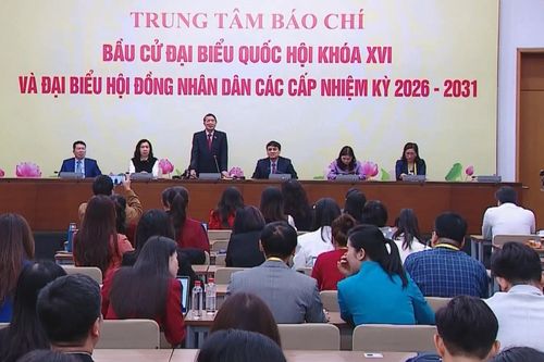 Phó Chủ tịch Quốc hội thăm Trung tâm Báo chí Hội đồng Bầu cử Quốc gia