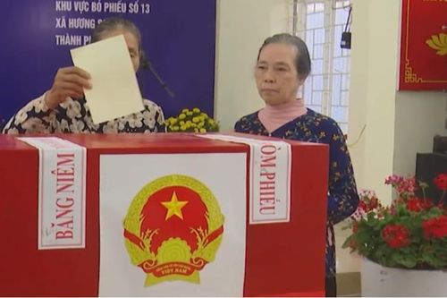 Không khí ngày hội non sông tại xã Hương Sơn