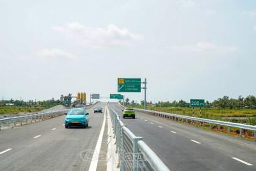 Tạm dừng khai thác cao tốc Hậu Giang - Cà Mau từ 13 giờ ngày 16/3