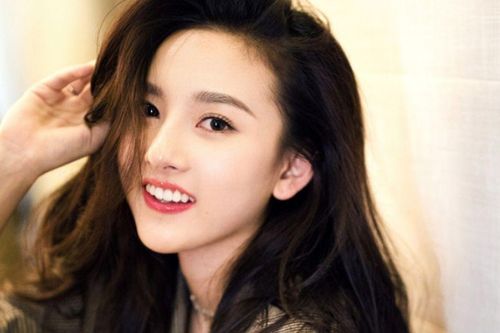 Không cần dung mạo xinh đẹp, phụ nữ có 3 đặc điểm này thường đi đâu cũng gặp quý nhân