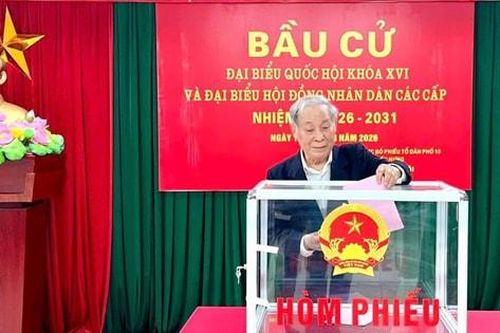 Cử tri phường Kiến Hưng kỳ vọng về sự vươn mình của đất nước