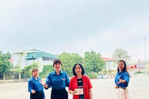 Các lực lượng chung sức vì thành công của ngày bầu cử tại xã Vĩnh Thanh