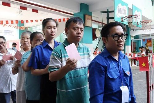 Lá phiếu bầu từ những người khiếm thị