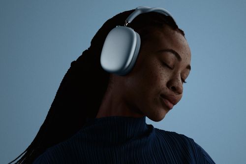 Apple nâng cấp tai nghe AirPods Max sau 6 năm