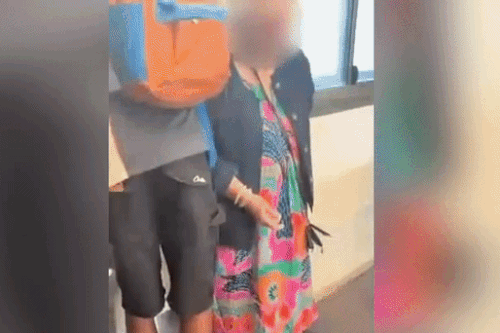 5 học sinh Australia quấy rối cô giáo trong clip TikTok gây sốc