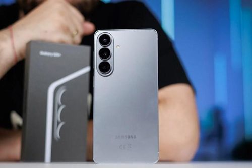 Galaxy S26 gây thất vọng: Khi Samsung dồn mọi ánh nhìn vào bản Ultra