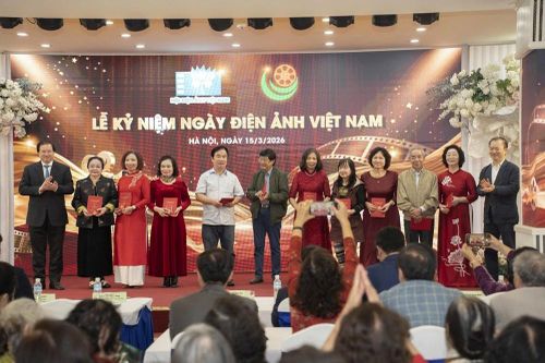 215 nghệ sĩ nhận kỷ niệm chương Vì sự nghiệp điện ảnh