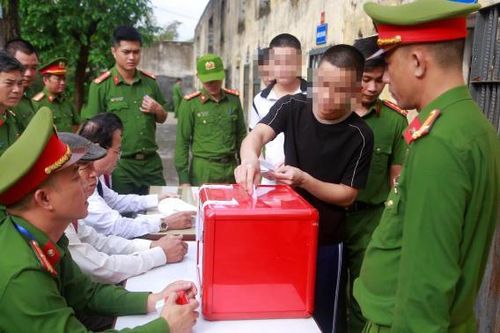 Lá phiếu của những cử tri đặc biệt