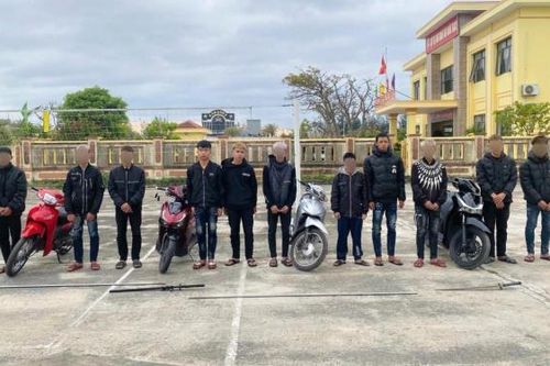 Côn đồ làng ra oai!