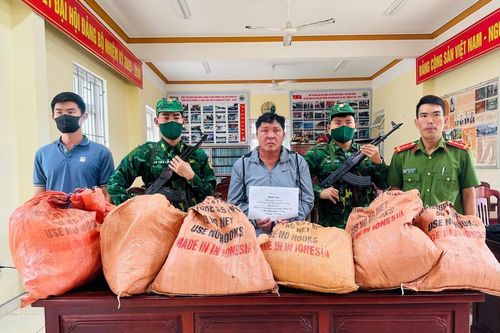 Quảng Ngãi: Thu gần 1 tạ thuốc nổ