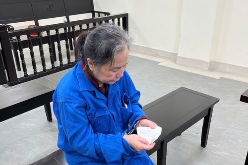 Lãnh án chung thân sau khi nhận thùng mận hậu 'đặc biệt'