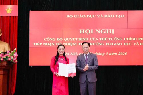 Bộ GD&ĐT công bố quyết định tiếp nhận, bổ nhiệm Thứ trưởng