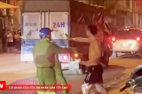 Nhân thân xấu của đối tượng nghi 'ngáo đá' vung dao chém người đi đường
