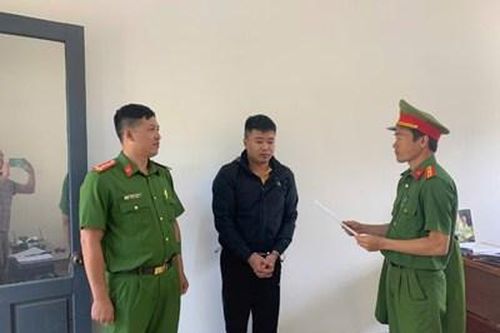 Bắt đối tượng lừa đảo chiếm đoạt tài sản gần 500 triệu đồng