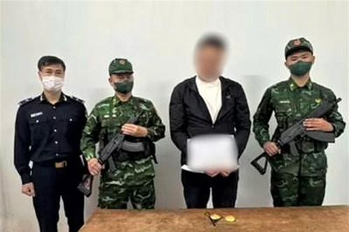 Bắt người nước ngoài vận chuyển 754 gram vàng qua cửa khẩu Móng Cái